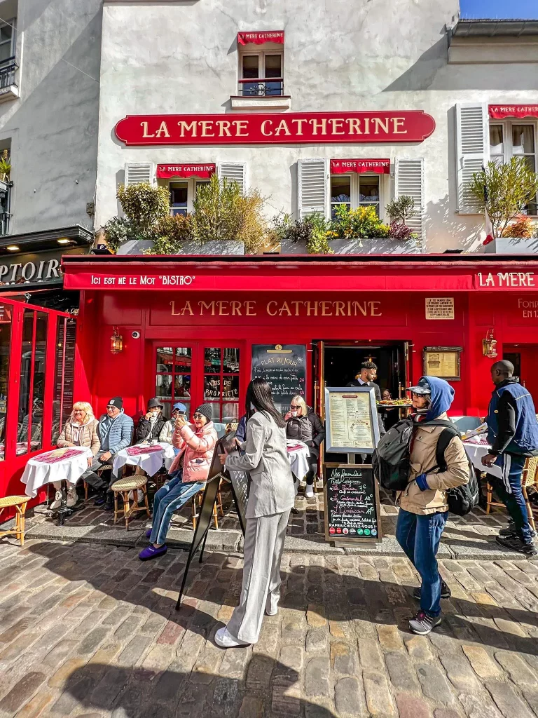 La Mère Catherine: Breakfast with Van Gogh and Cossacks in Montmartre